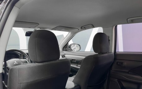 Mitsubishi Outlander III рестайлинг 3, 2013 год, 1 499 900 рублей, 17 фотография