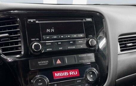 Mitsubishi Outlander III рестайлинг 3, 2013 год, 1 499 900 рублей, 13 фотография