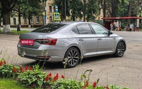Skoda Superb III рестайлинг, 2025 год, 3 950 000 рублей, 4 фотография