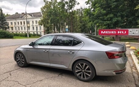 Skoda Superb III рестайлинг, 2025 год, 3 950 000 рублей, 10 фотография