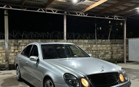 Mercedes-Benz E-Класс, 2002 год, 500 000 рублей, 1 фотография