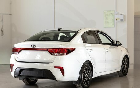 KIA Rio IV, 2018 год, 1 611 000 рублей, 6 фотография