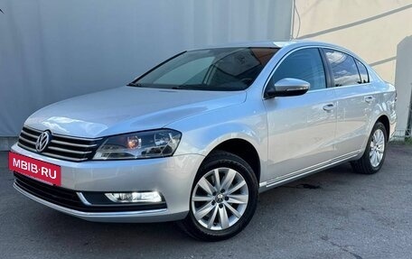 Volkswagen Passat B7, 2011 год, 1 379 000 рублей, 2 фотография