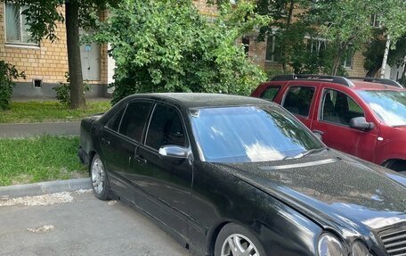 Mercedes-Benz E-Класс, 1999 год, 380 000 рублей, 3 фотография