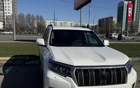 Toyota Land Cruiser 200, 2015 год, 3 450 000 рублей, 3 фотография