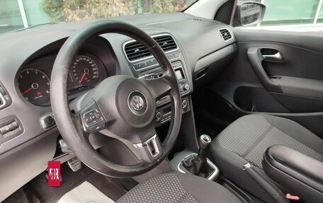 Volkswagen Polo VI (EU Market), 2011 год, 620 000 рублей, 19 фотография