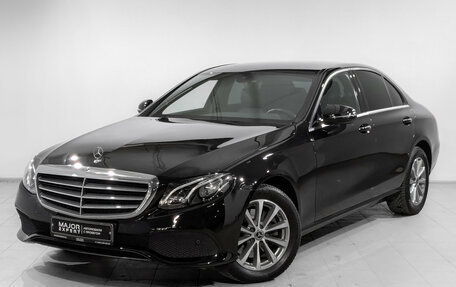 Mercedes-Benz E-Класс, 2019 год, 3 300 000 рублей, 1 фотография