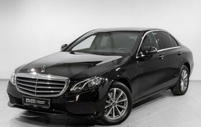 Mercedes-Benz E-Класс, 2019 год, 3 300 000 рублей, 1 фотография