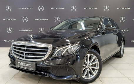 Mercedes-Benz E-Класс, 2019 год, 3 490 000 рублей, 1 фотография