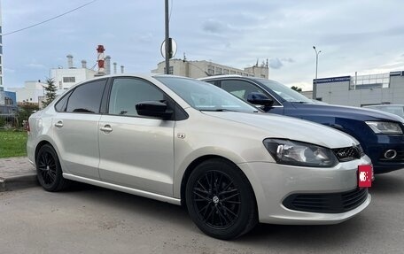 Volkswagen Polo VI (EU Market), 2014 год, 950 000 рублей, 1 фотография