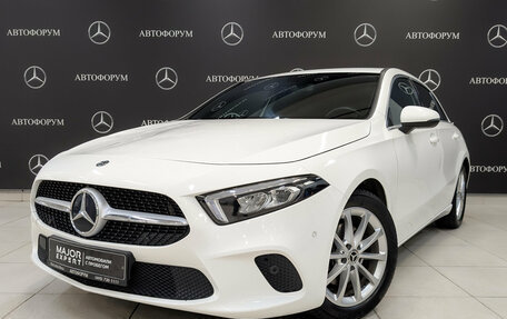 Mercedes-Benz A-Класс, 2019 год, 2 350 000 рублей, 1 фотография