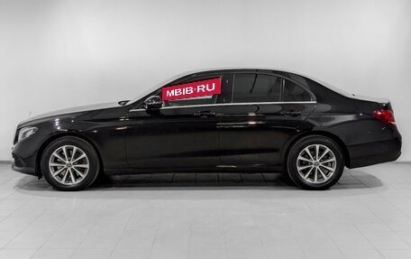 Mercedes-Benz E-Класс, 2019 год, 3 300 000 рублей, 8 фотография