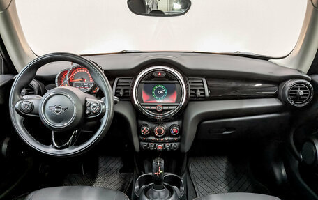 MINI Hatch, 2019 год, 1 915 000 рублей, 14 фотография