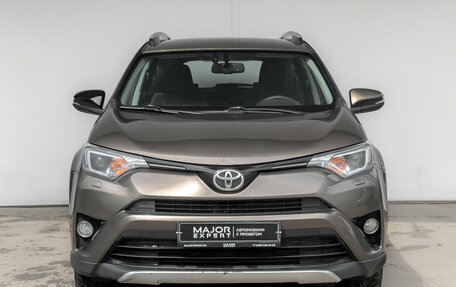 Toyota RAV4, 2016 год, 1 985 000 рублей, 2 фотография