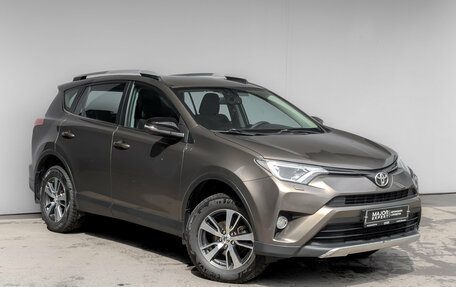Toyota RAV4, 2016 год, 1 985 000 рублей, 3 фотография