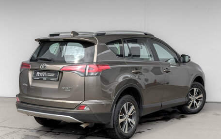Toyota RAV4, 2016 год, 1 985 000 рублей, 5 фотография