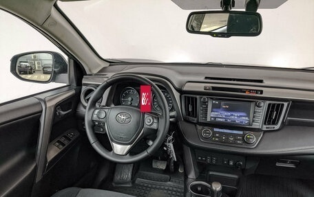 Toyota RAV4, 2016 год, 1 985 000 рублей, 30 фотография