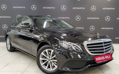 Mercedes-Benz E-Класс, 2019 год, 3 490 000 рублей, 3 фотография