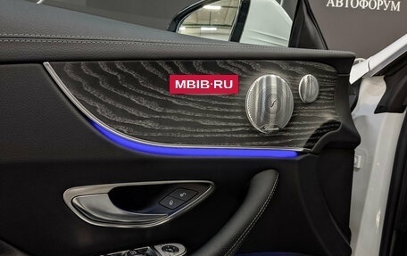 Mercedes-Benz E-Класс, 2020 год, 4 075 000 рублей, 25 фотография