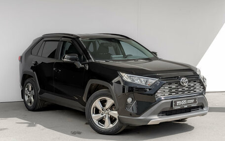 Toyota RAV4, 2021 год, 3 830 000 рублей, 3 фотография