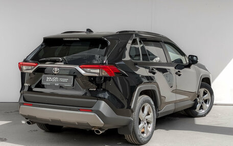 Toyota RAV4, 2021 год, 3 830 000 рублей, 5 фотография