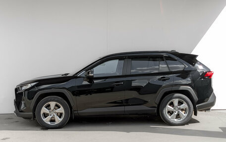 Toyota RAV4, 2021 год, 3 830 000 рублей, 8 фотография