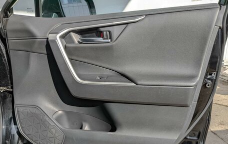Toyota RAV4, 2021 год, 3 830 000 рублей, 23 фотография