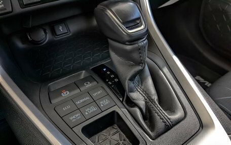 Toyota RAV4, 2021 год, 3 830 000 рублей, 25 фотография