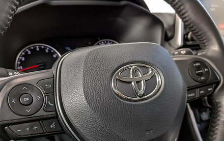 Toyota RAV4, 2021 год, 3 830 000 рублей, 24 фотография