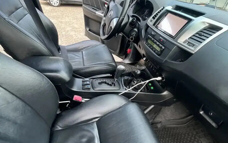 Toyota Hilux VII, 2014 год, 4 800 000 рублей, 6 фотография