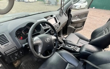 Toyota Hilux VII, 2014 год, 4 800 000 рублей, 12 фотография