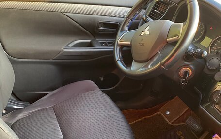 Mitsubishi Outlander III рестайлинг 3, 2013 год, 980 000 рублей, 7 фотография