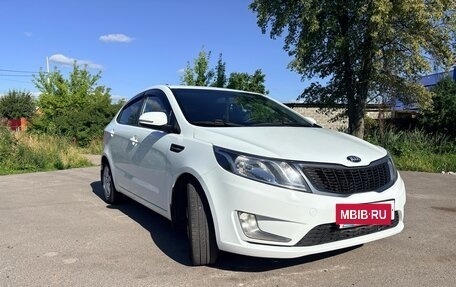 KIA Rio III рестайлинг, 2013 год, 830 000 рублей, 10 фотография