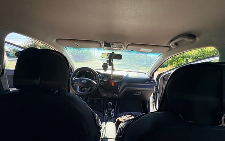 KIA Rio III рестайлинг, 2013 год, 830 000 рублей, 25 фотография
