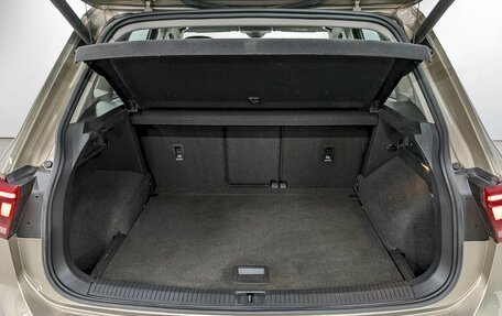 Volkswagen Tiguan II, 2020 год, 2 140 000 рублей, 10 фотография