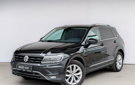 Volkswagen Tiguan II, 2018 год, 2 355 000 рублей, 1 фотография