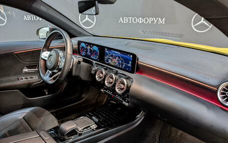 Mercedes-Benz CLA, 2019 год, 3 240 000 рублей, 13 фотография