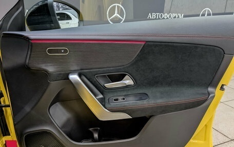 Mercedes-Benz CLA, 2019 год, 3 240 000 рублей, 24 фотография