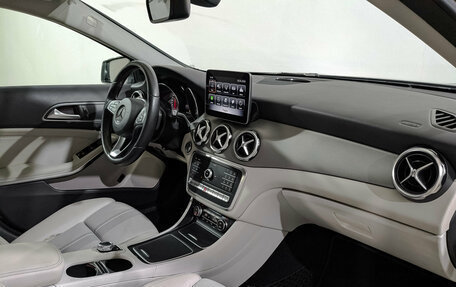 Mercedes-Benz GLA, 2018 год, 2 550 000 рублей, 13 фотография