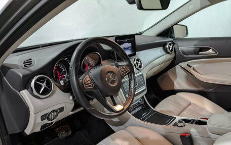 Mercedes-Benz GLA, 2018 год, 2 550 000 рублей, 15 фотография
