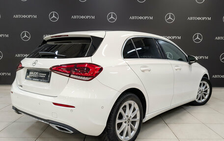 Mercedes-Benz A-Класс, 2019 год, 2 350 000 рублей, 5 фотография