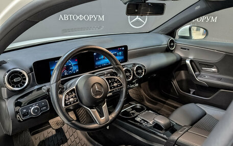 Mercedes-Benz A-Класс, 2019 год, 2 350 000 рублей, 15 фотография