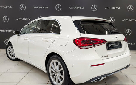Mercedes-Benz A-Класс, 2019 год, 2 350 000 рублей, 7 фотография