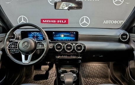 Mercedes-Benz A-Класс, 2019 год, 2 350 000 рублей, 14 фотография