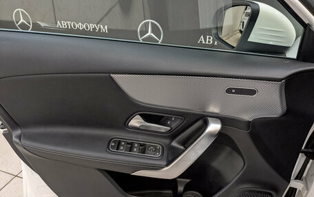 Mercedes-Benz A-Класс, 2019 год, 2 350 000 рублей, 19 фотография