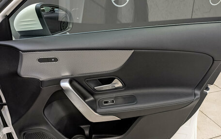 Mercedes-Benz A-Класс, 2019 год, 2 350 000 рублей, 24 фотография