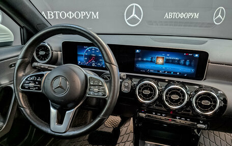 Mercedes-Benz A-Класс, 2019 год, 2 350 000 рублей, 27 фотография