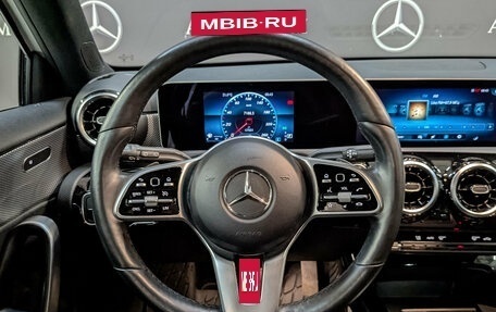 Mercedes-Benz A-Класс, 2019 год, 2 350 000 рублей, 22 фотография