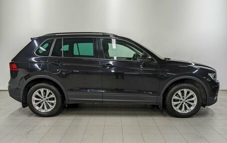 Volkswagen Tiguan II, 2019 год, 2 240 000 рублей, 4 фотография