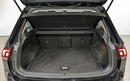 Volkswagen Tiguan II, 2019 год, 2 240 000 рублей, 10 фотография